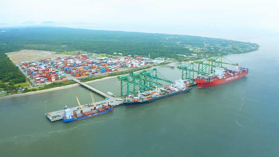 Porto Itapoá finaliza o primeiro semestre com aumento de 40% nas importações e de 11% na movimentação de contêineres