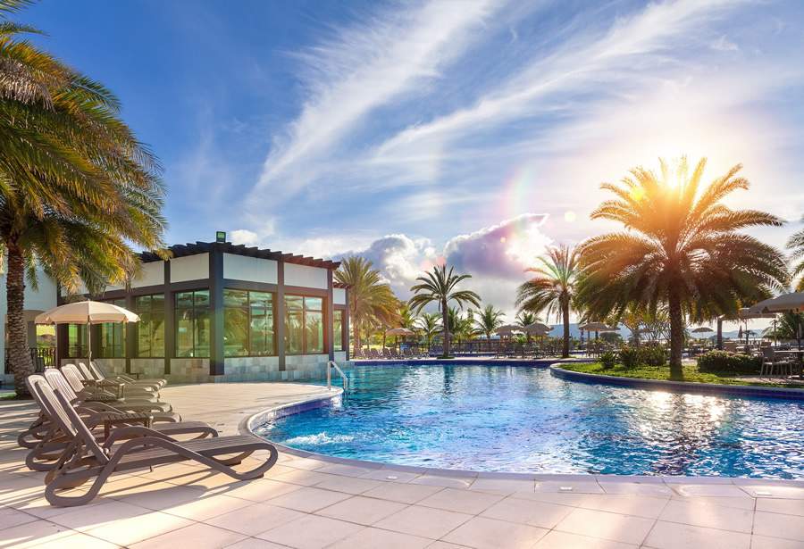 Bar Farol - Fachada e Piscina do Malai Manso Resort - (Divulgação)