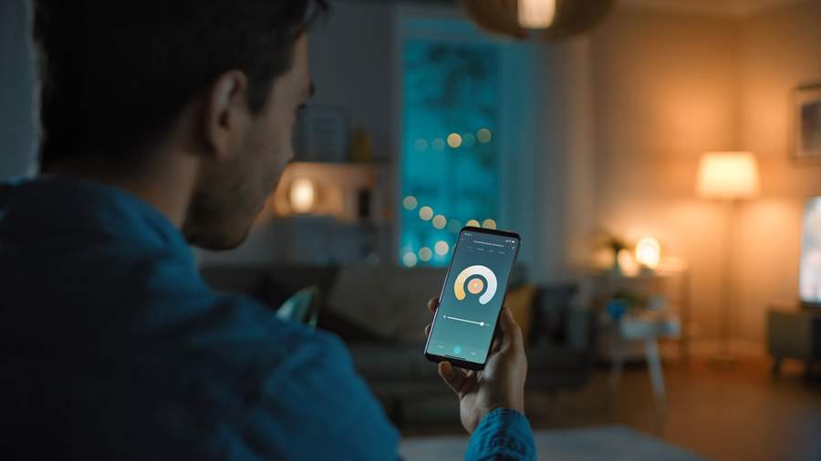 L&acirc;mpada SmartLED &eacute; ideal para quem n&atilde;o quer deixar a casa no escuro