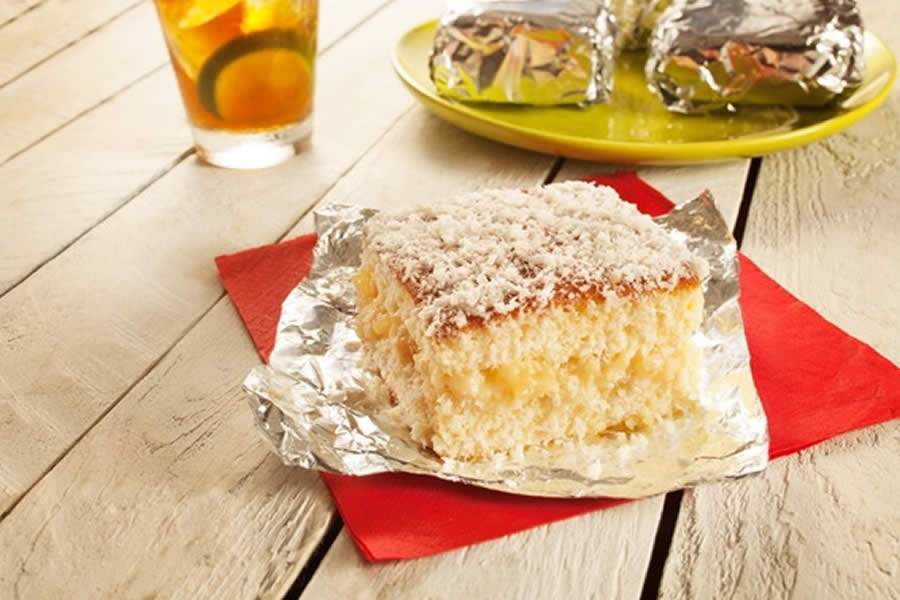 Bolo gelado de abacaxi