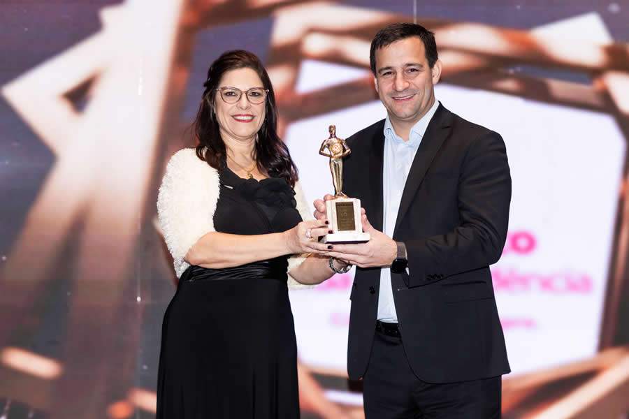 Sonia Marra, presidente do CVG-RJ e Bernardo Castello, diretor-presidente da Bradesco Vida e Previdência