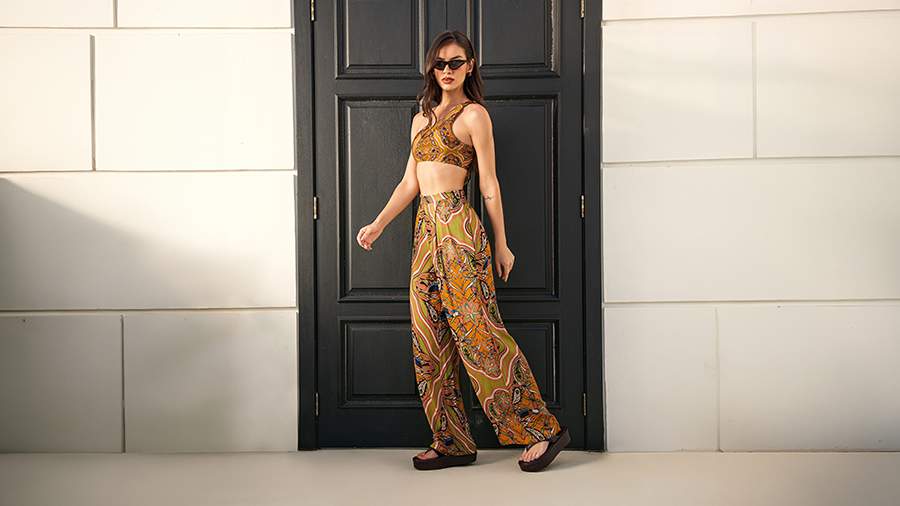 Do mar &agrave; cidade: como levar o beachwear do ver&atilde;o para o outono