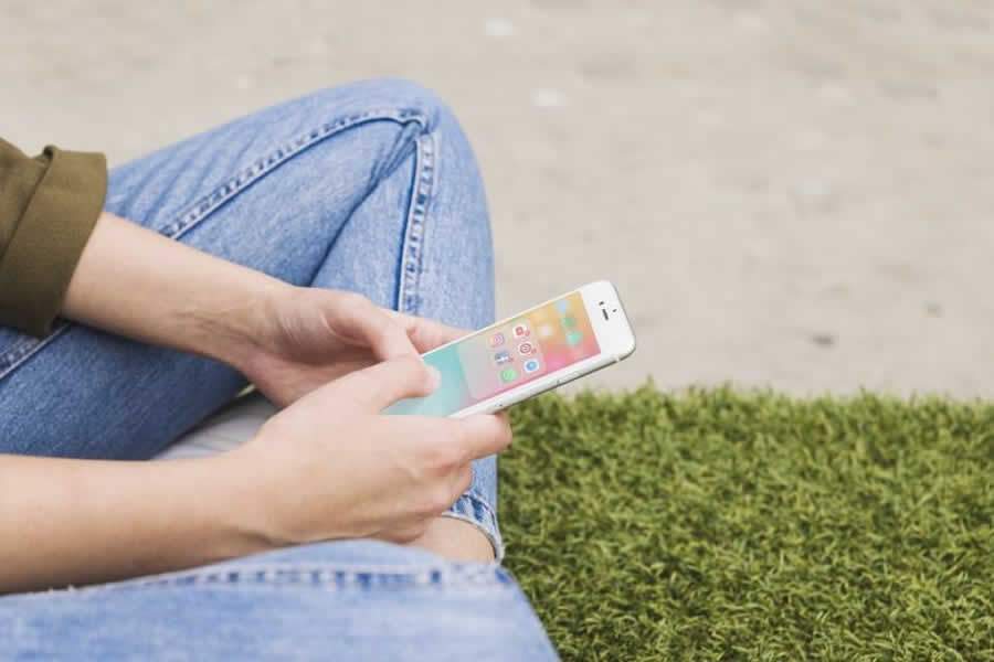 Golpe no WhatsApp faz usu&aacute;rios acreditarem que Carrefour est&aacute; dando cart&otilde;es-presente de anivers&aacute;rio