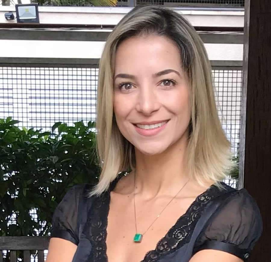 Carol Ki&ccedil;ula, Head de Customer success da IZIO&amp;CO - IZIO&amp;CO