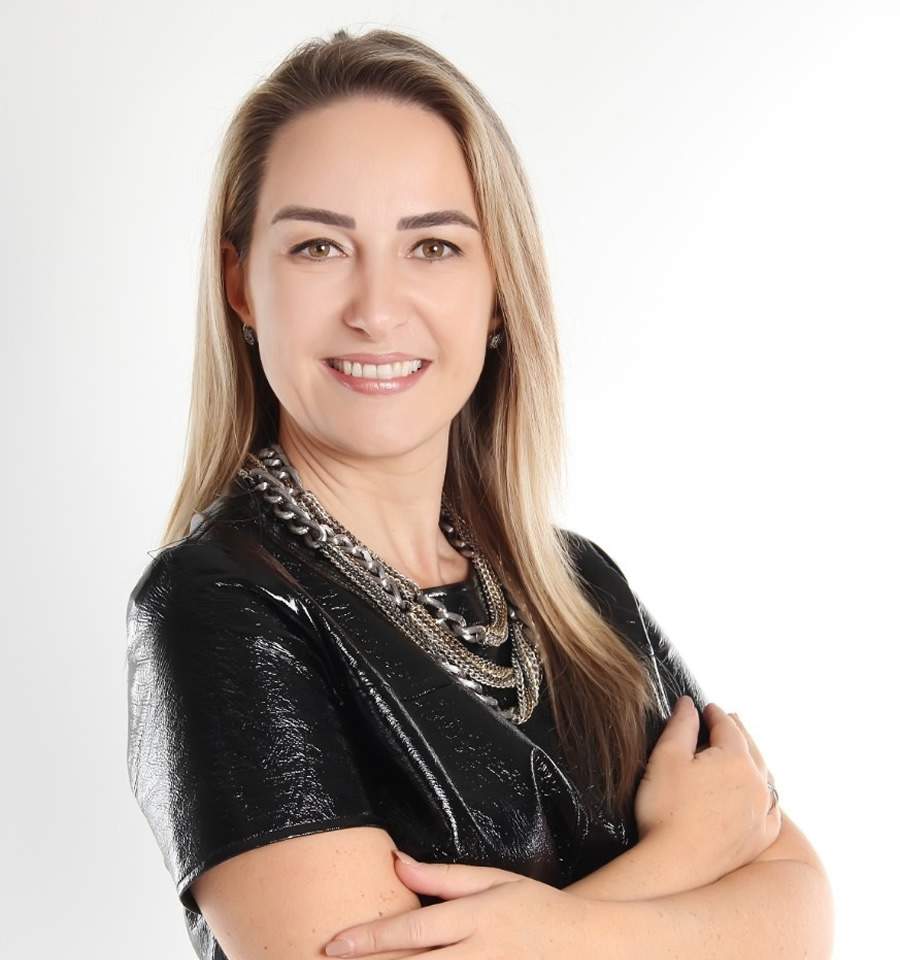 Izabela R&uuml;cker Curi &eacute; advogada e s&oacute;cia fundadora do escrit&oacute;rio R&uuml;cker Curi Advocacia e Consultoria Jur&iacute;dica e da Smart Law  (Imagem: Divulga&ccedil;&atilde;o)