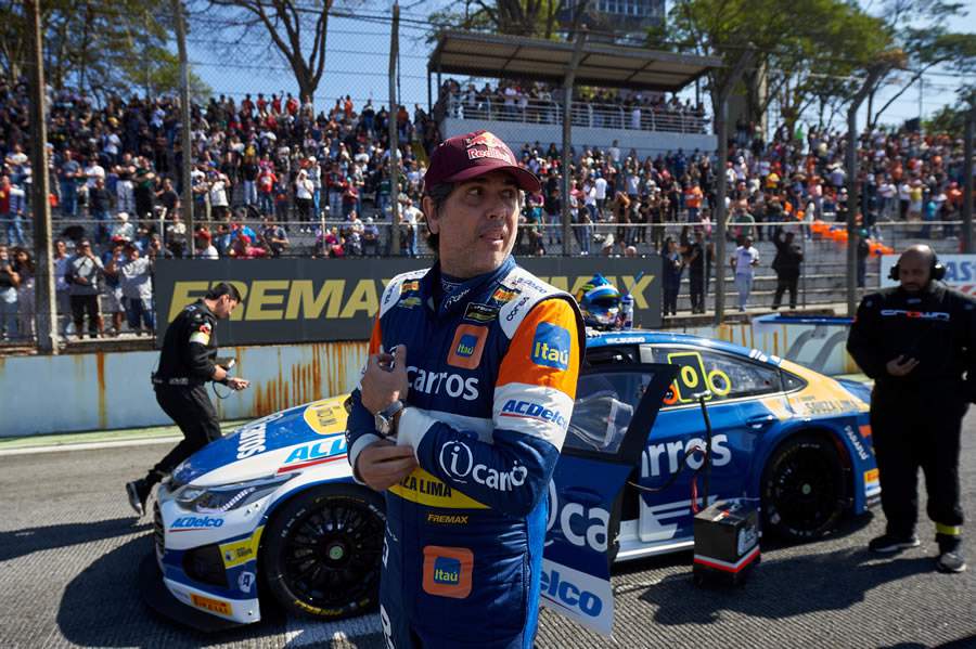  Cac&aacute; Bueno larga em Goi&acirc;nia para ser o recordista de corridas na Stock Car (Duda Bairros/Stock Car)