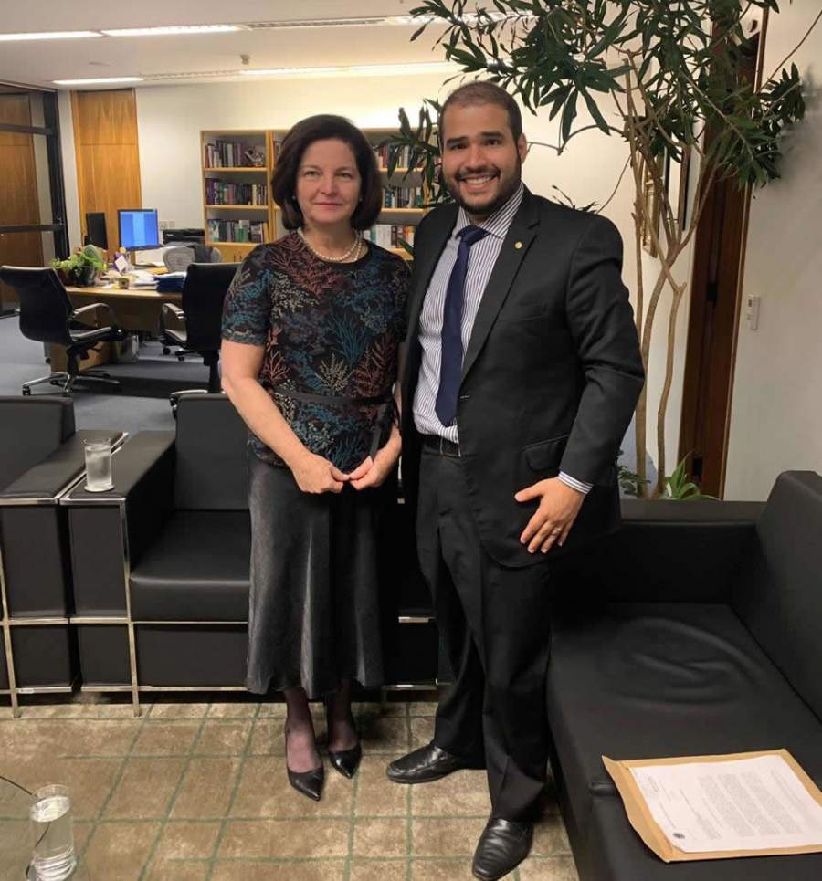 Raquel Dodge e Lucas Vergilio