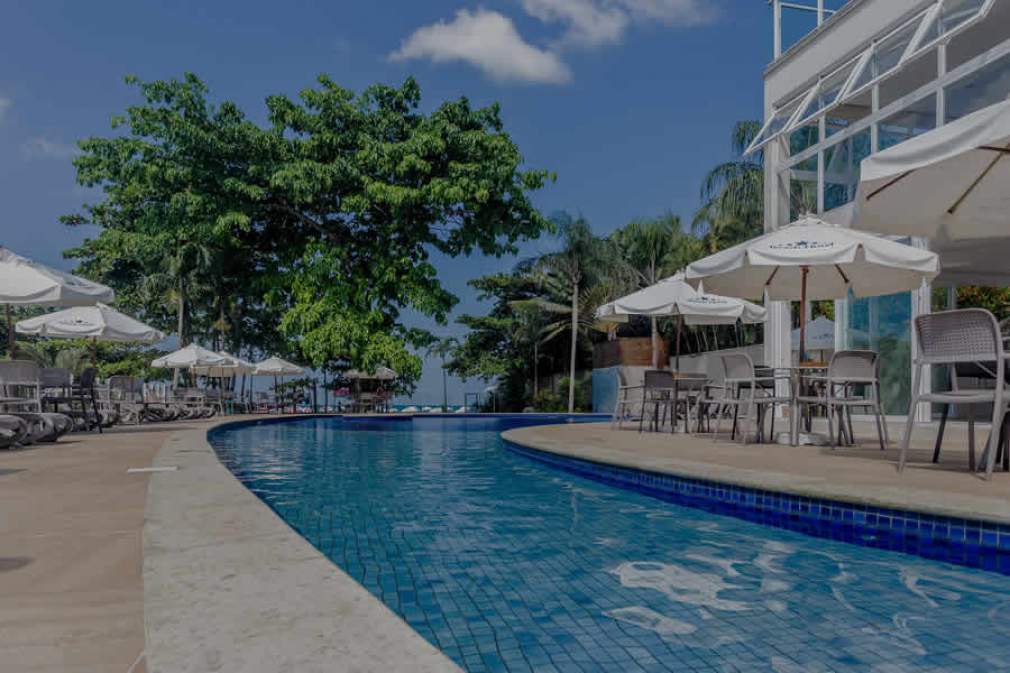 Hotel de frente para a praia de Camburi oferece pacotes para o Réveillon