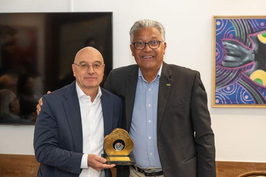 Helder Molina e Instituto de Longevidade MAG Recebem Prêmios por Serviços no Setor de Longevidade