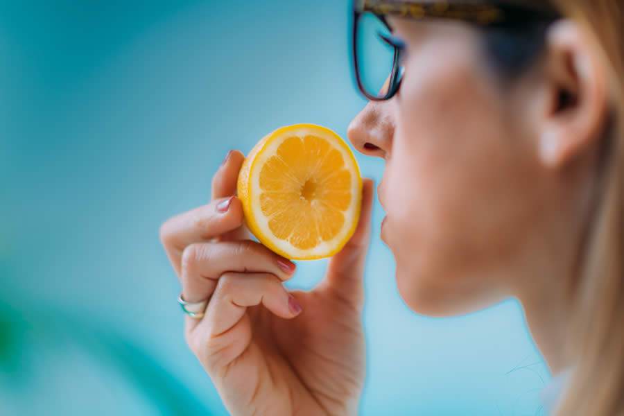 Por que acontece a perda de olfato e paladar?