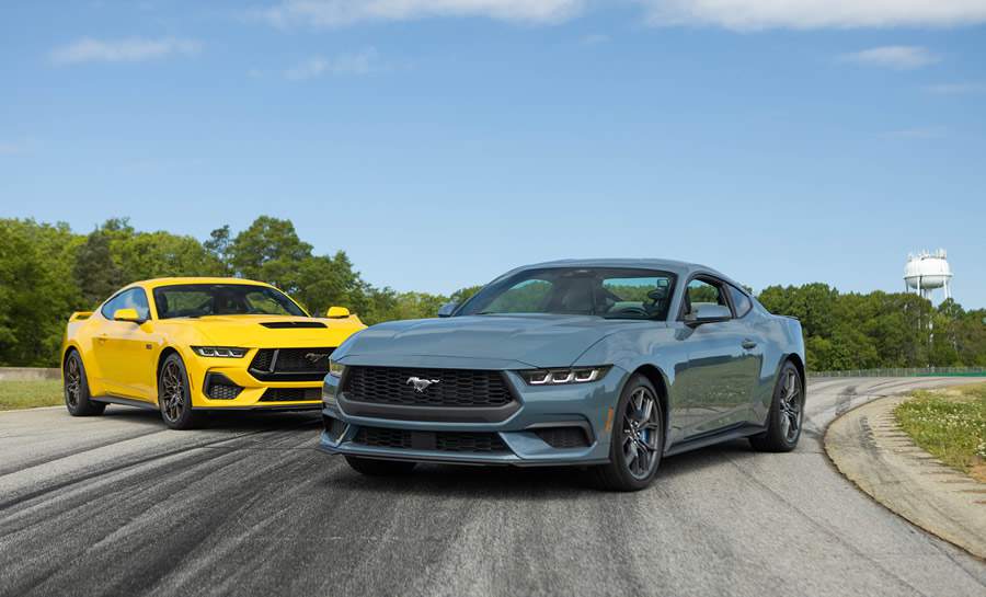 Piloto presenteia a m&atilde;e com sess&atilde;o de &ldquo;drift&rdquo; no novo Mustang 2024