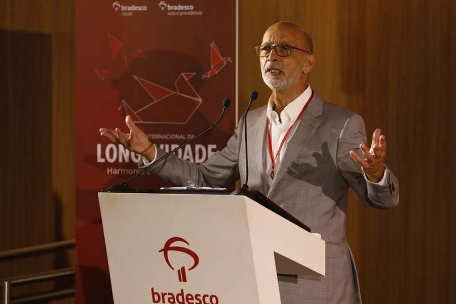 Dr Alexandre Kalache no Forum Internacional da Longevidade 2022