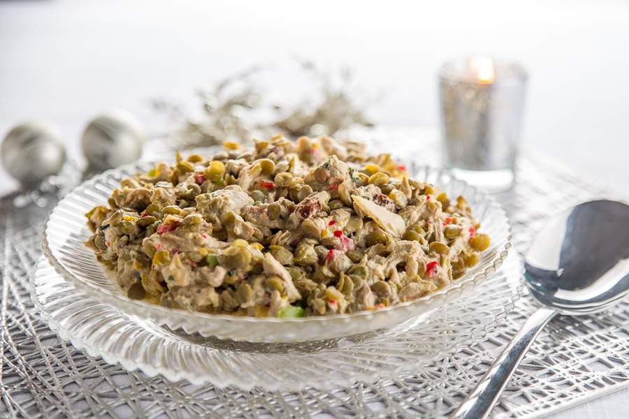Salada da fartura com pernil e lentilha