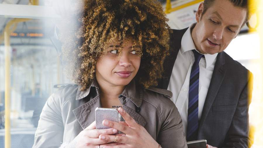 Empresa pode ler mensagem de WhatsApp de empregado?