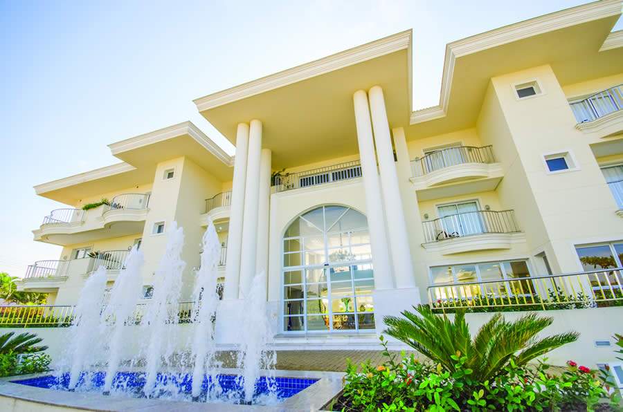 Hotel Doral Guaruj&aacute; lan&ccedil;a servi&ccedil;os especiais para f&eacute;rias de julho com cortesia para crian&ccedil;as e passeio de lancha