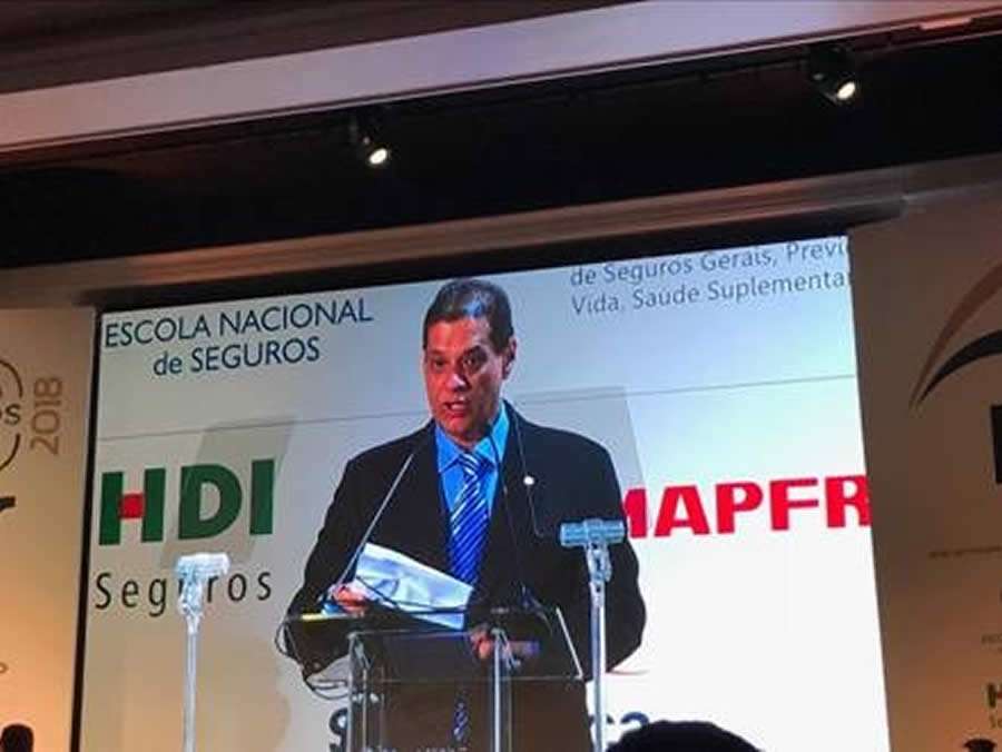 CVG-RJ homenageia os 50 anos da Fenacor