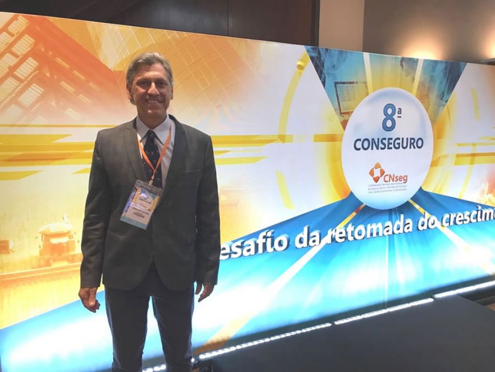 Diretor do CCS-RJ e da Fenacor, Amilcar Vianna, na 8ª Conseguro