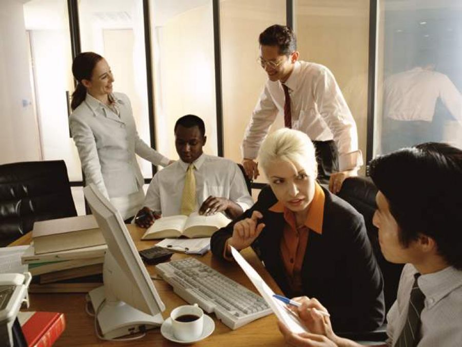 Somente 2 em cada 10 trabalhadores acreditam que seus chefes os motivam a fazer um trabalho de alta qualidade e rendimento A