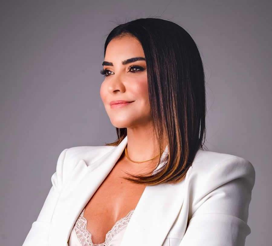 M&iacute;rian Queiroz