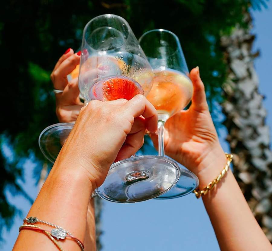 Dia do sake: descubra como preparar drinks para comemorar a data