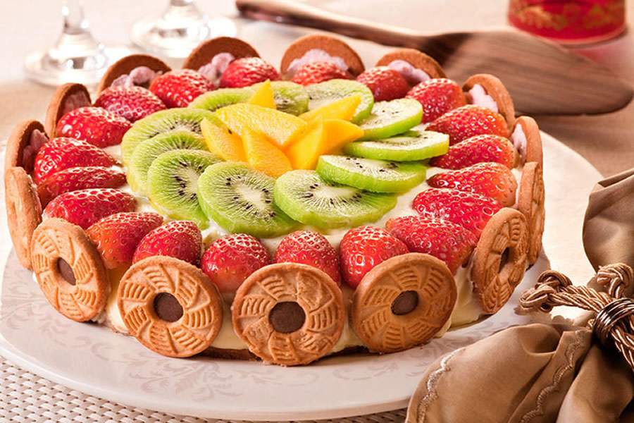 Torta Tropical com Mousse de Morango - Divulgação Adria