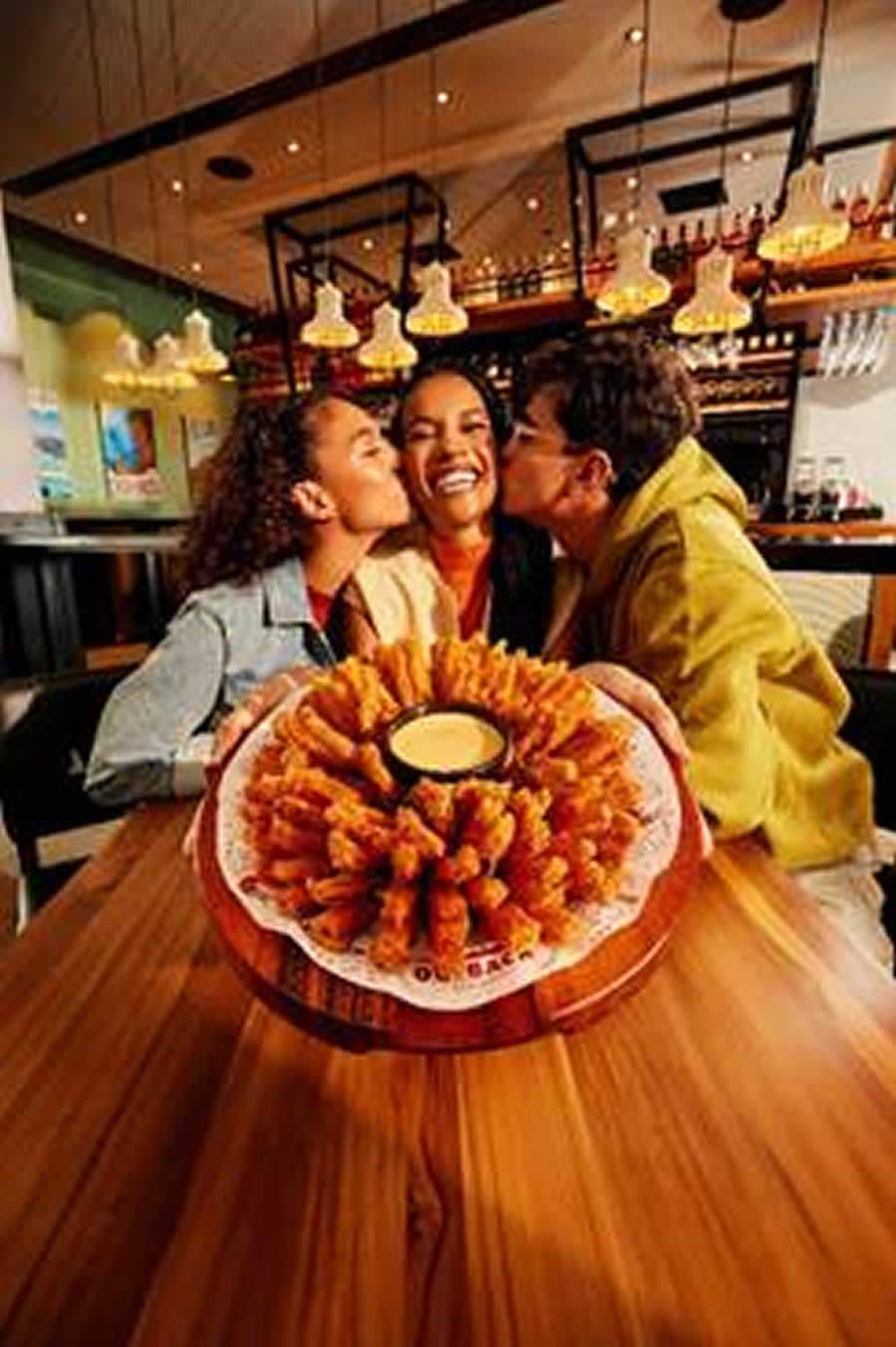 Outback e Abbraccio promovem experi&ecirc;ncia especial para celebrar o Dia das M&atilde;es