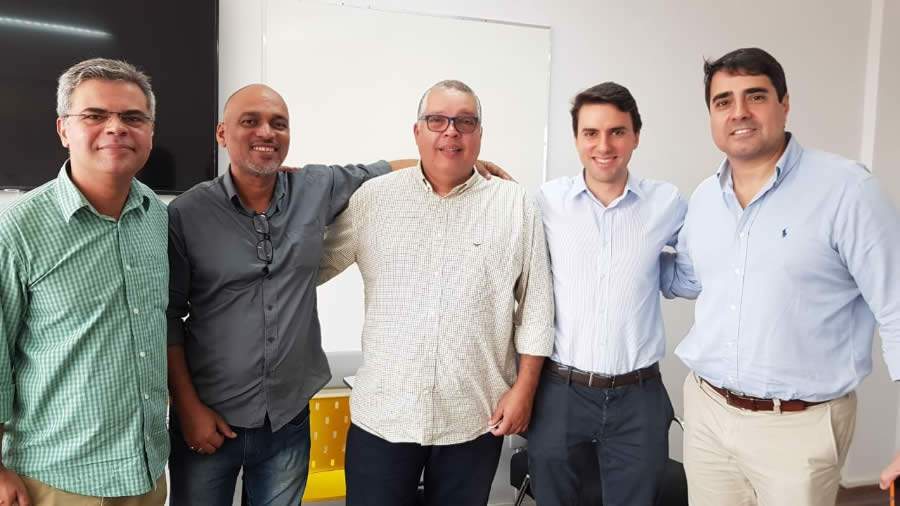 Da esquerda para a direita: o idealizador da Kuantta Consultoria, Arley Boullosa, Valerio Cunha o corretor de seguros Fernando Vieira, o Gerente Comercial da Pottencial Seguradora, Leonardo Vegele e o corretor de seguros Gustavo Mello