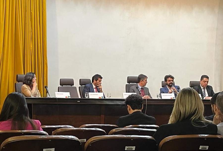 Fenacor est&aacute; no GT "Seguros, Novo PAC e Neoindustrializa&ccedil;&atilde;o"