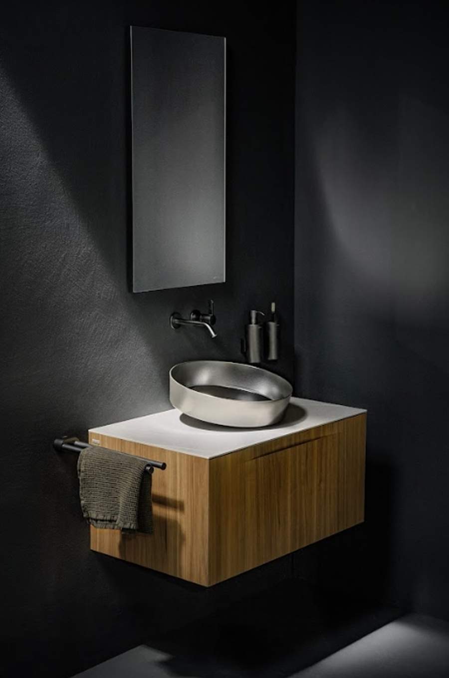 Cuba com o exclusivo material da LAUFEN Vitreon Steel, em Dark Iron - Foto Divulga&ccedil;&atilde;o LAUFEN