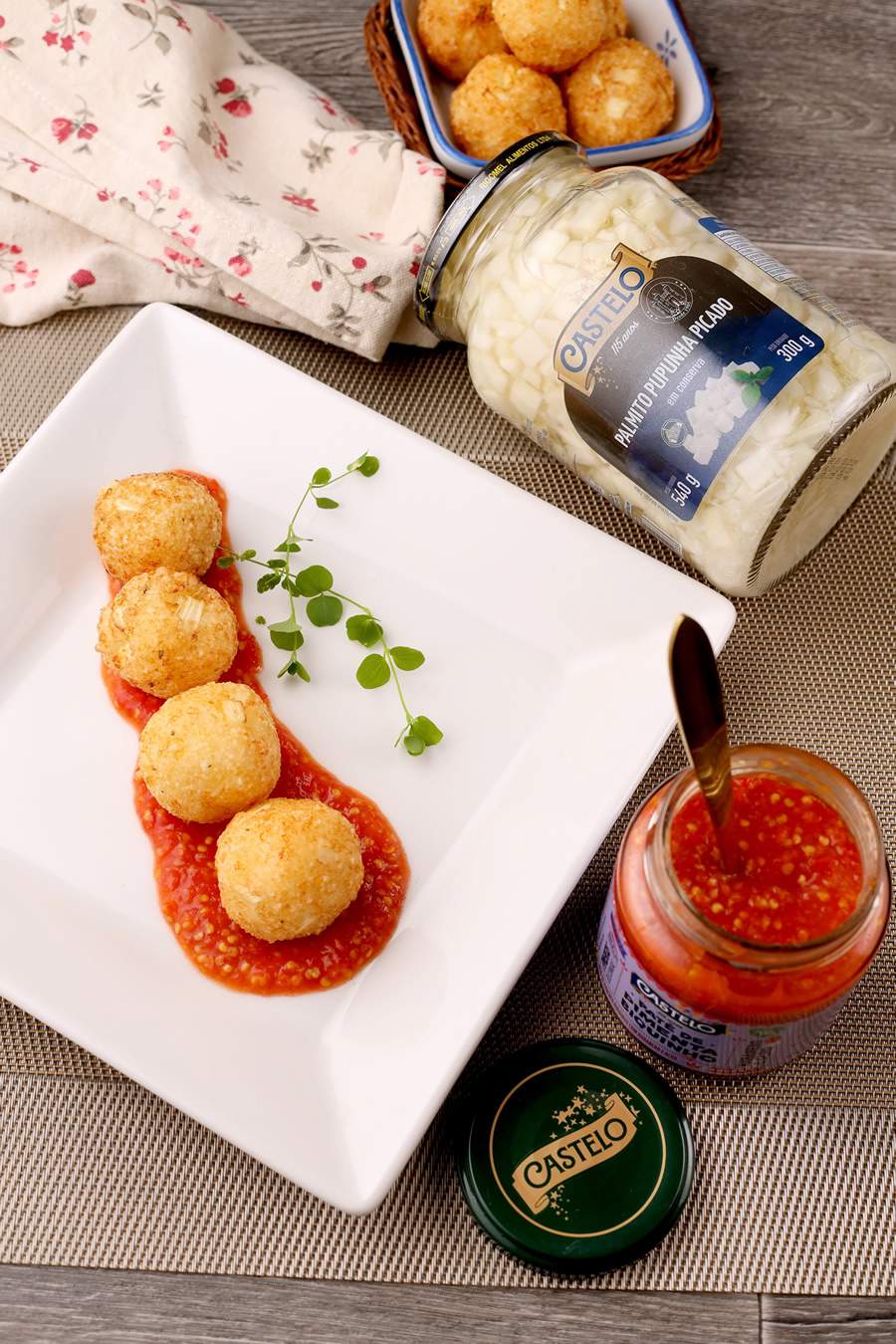 Bolinho de Tapioca, Queijo e Pupunha