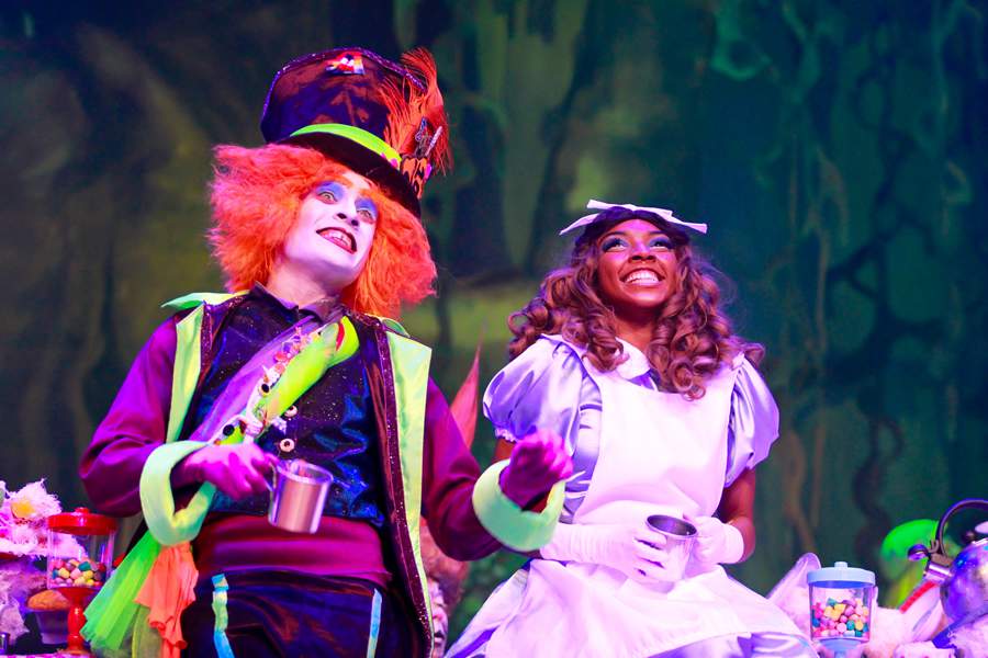 Espet&aacute;culo Alice de Volta ao Pa&iacute;s Mais Divertido do Mundo retorna &agrave; programa&ccedil;&atilde;o de Hopi Hari - CR&Eacute;DITO FOTO: ANDERSON TORRES