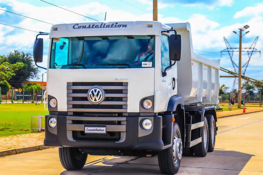 Volkswagen Caminh&otilde;es e &Ocirc;nibus exporta mais de 100 ve&iacute;culos para Angola