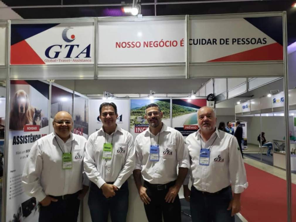 Da esquerda para a direita, Vanilson Freitas, representante em Goiânia; Jefferson Chaves, executivo de contas; Jorge Rodrigues, representante em Brasília, e Alexandre Santos, executivo de contas