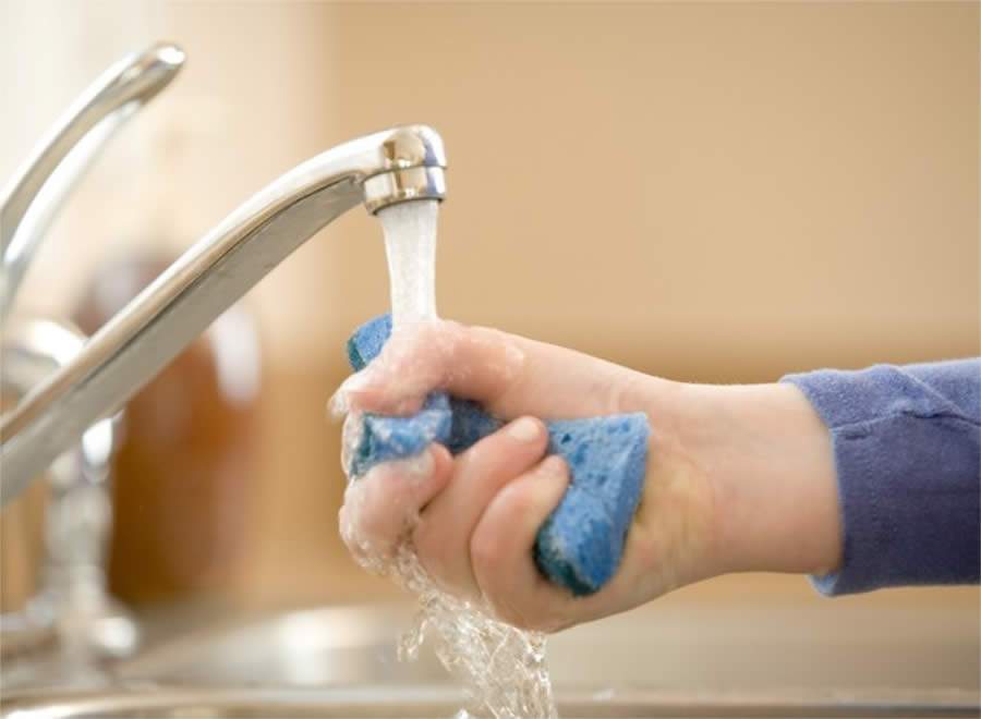 Estudo aponta que o local mais limpo das casas são os banheiros e os que mais contém germes são as cozinhas