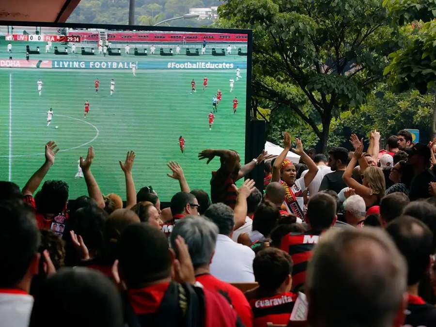 Transmitir partidas pode ser uma boa oportunidade para bares e restaurantes. Foto: Tânia Rêgo/Agência Brasil