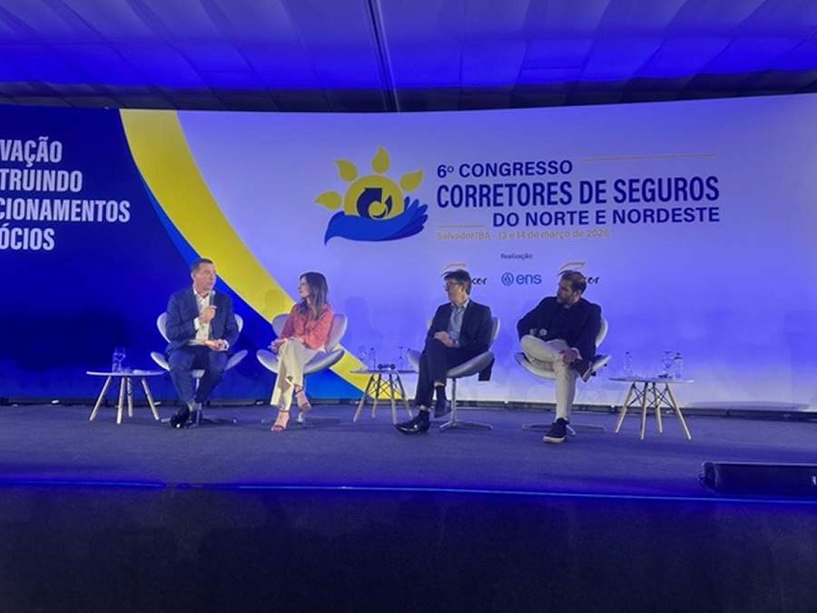  Dirigentes da CNseg, OCB, Susep e ENS durante painel no 6&ordm; ConsegNNE, em Salvador (BA). Divulga&ccedil;&atilde;o/CNseg