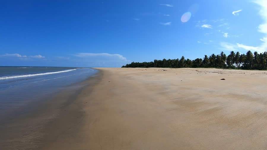 Litoral baiano &ldquo;ainda em descoberta&rdquo; &eacute; op&ccedil;&atilde;o para quem busca um ref&uacute;gio nas f&eacute;rias