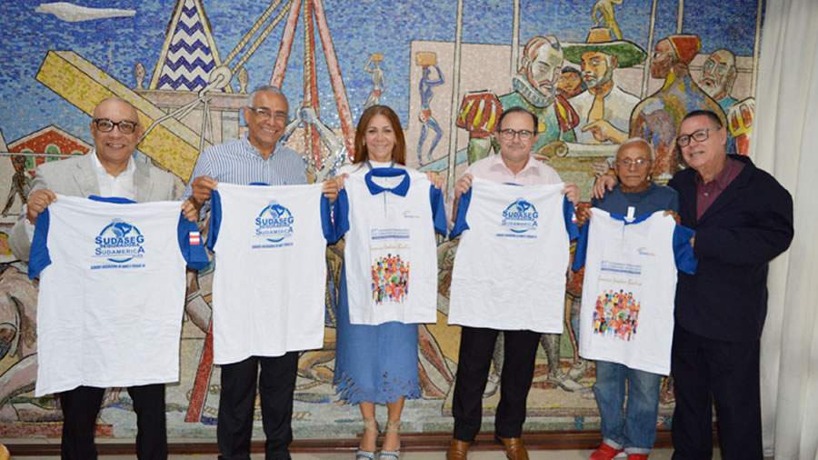 Sudamerica Vida realiza entrega de camisas para o 21º Congresso Brasileiro da Fenacor no Sincor-BA