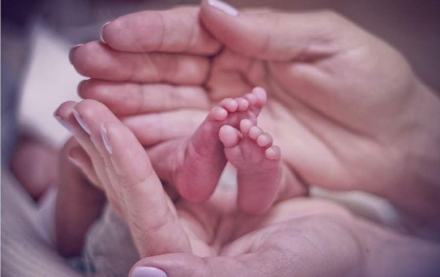 Cartilha traz informa&ccedil;&otilde;es sobre a amplia&ccedil;&atilde;o da licen&ccedil;a-maternidade