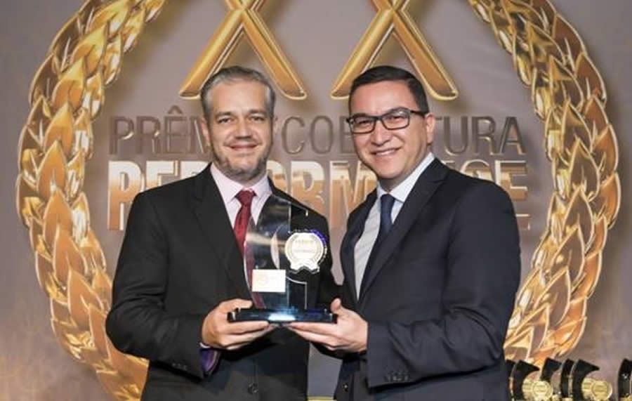 Legenda da Foto: Gustavo Toledo, diretor comercial da Metlife e Silas Kasahaya, presidente do CVG-SP.