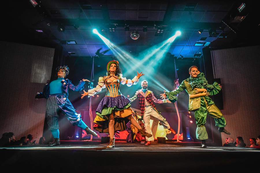 &nbsp;  Levity combina gastronomia, teatro musical e arte circense - Cred Klym Fotografia