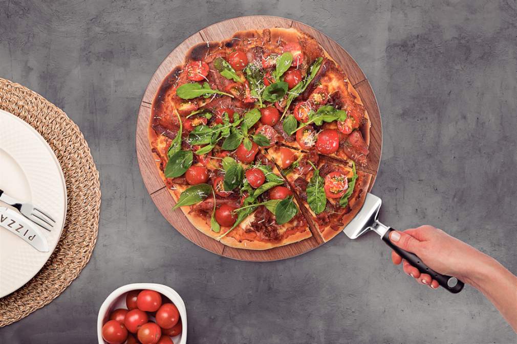 Preparar pizza em casa pode ser uma boa atividade durante o isolamento social