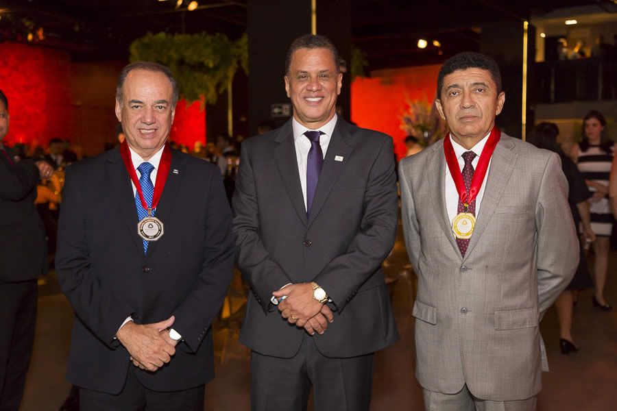 Legenda da Foto: Mauro Batista, Augusto Frederico Costa Rosa de Matos e Jos&eacute; Cristov&atilde;o Martins.