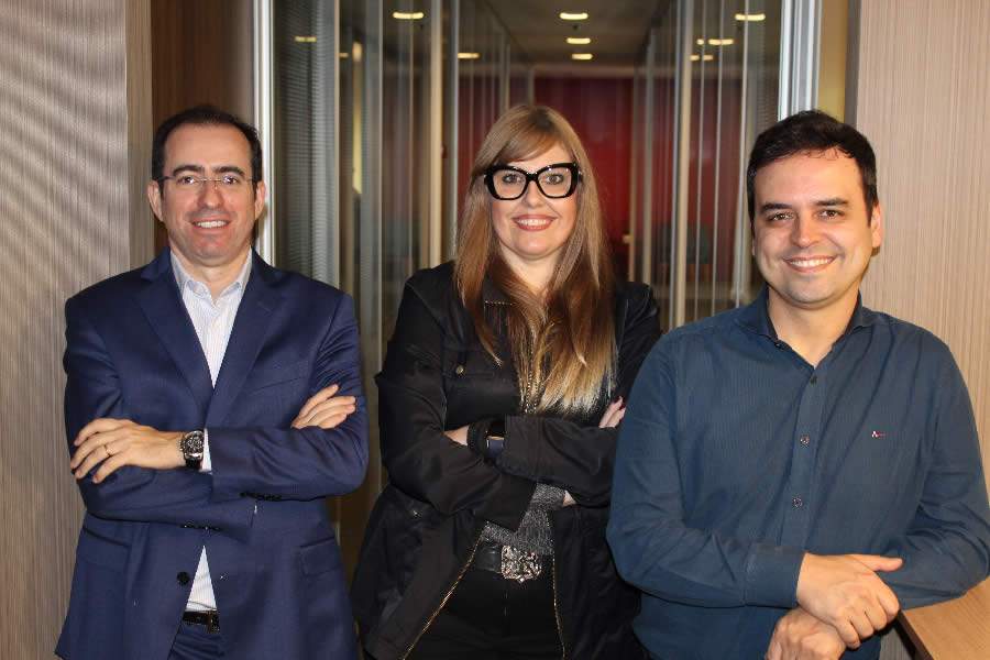 Adailton Dias, diretor executivo de Produtos, Resseguro e Sinistros;  Priscila Guelfi, superintendente da &aacute;rea de Experi&ecirc;ncia do Cliente; e Celso Ricardo Mendes, diretor de Opera&ccedil;&otilde;es da Sompo Seguros.