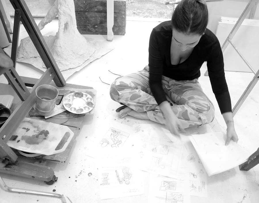 Artista Eloisa Lobo retrata o circo atrav&eacute;s de processo criativo imersivo com mostra em S&atilde;o Paulo