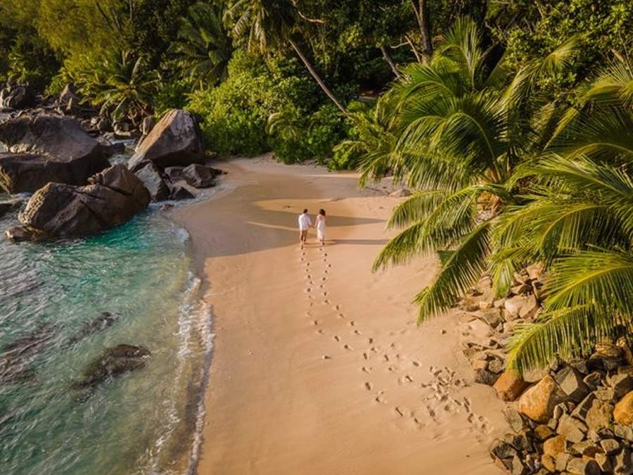 Com praias paradisíacas e atmosfera romântica, Seychelles é um destino ideal para casais - foto: Michel Denousse