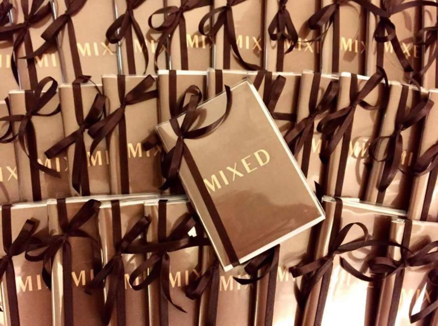 Fim de ano chegando: saiba como inovar com brindes corporativos