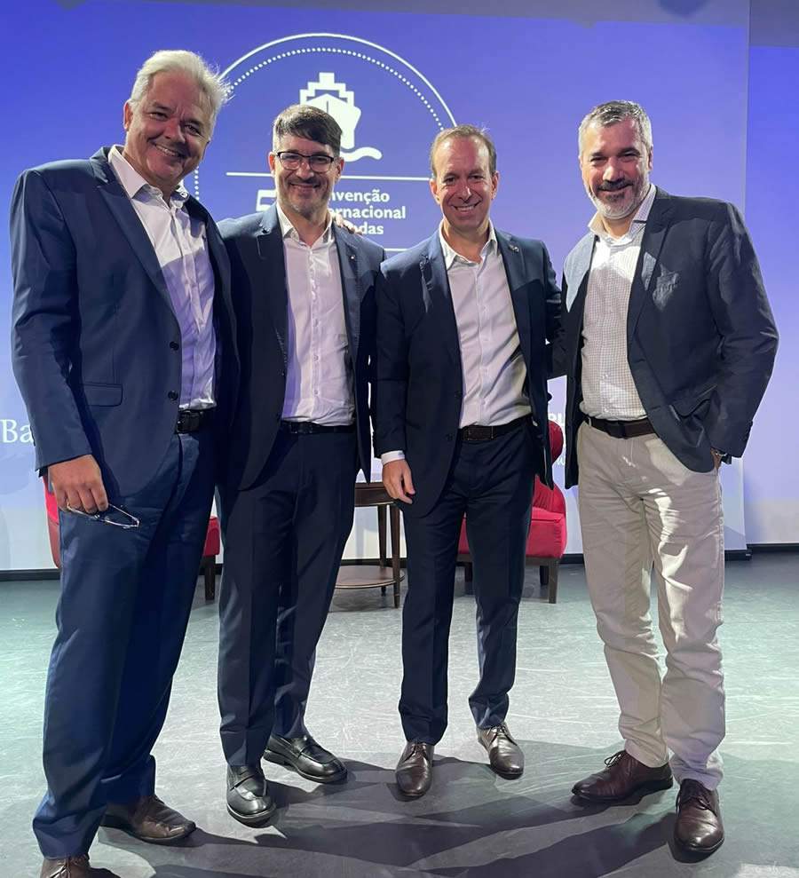 Esq.: Gabriel Rego, Travel (Europ Assistance); Ignacio Palacios, Sales/Revenue (MSC Cruzeiros); Adrian Ursilli, Diretor-geral Brasil (MSC); Rogério Guandalini, Comercial/Marketing/Produtos (Europ) - Divulgação