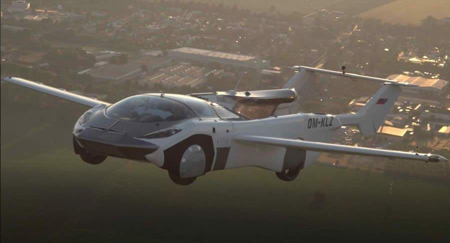 Cristina Boner mostra novo carro voador - AirCar by Klein Vision