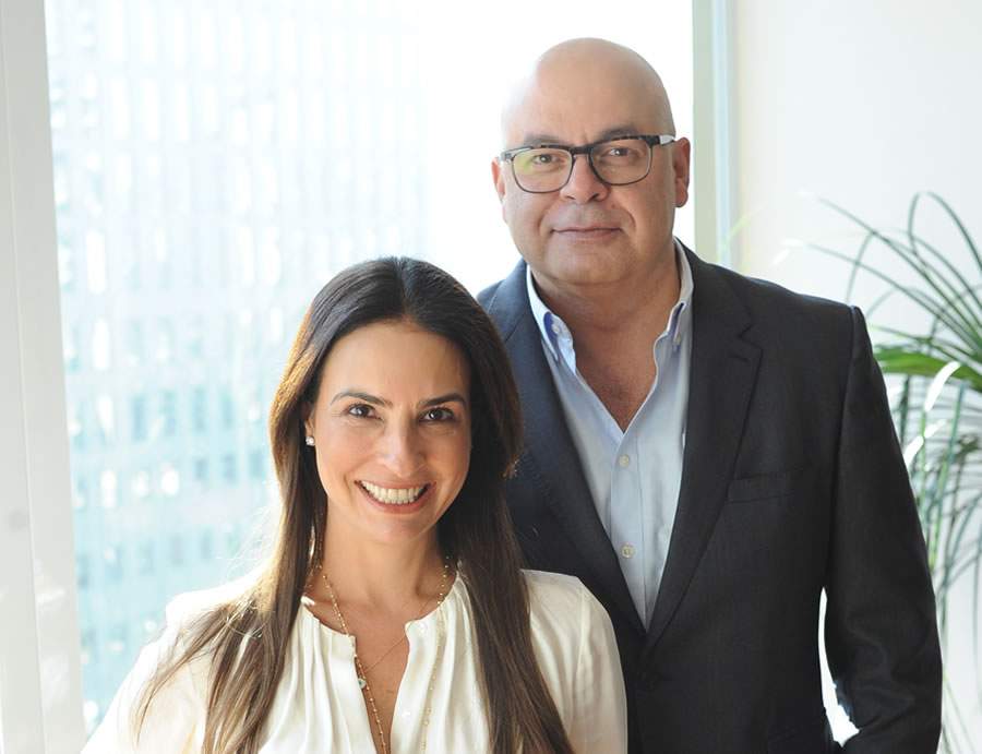 Claudia Papa e Antonio C&aacute;ssio